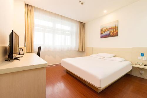 Hotel Hanting Express Jinan Baotuquan South Gate