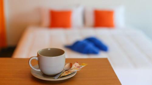 Hostal Bangtao Guest House