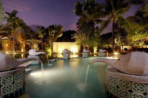 Hotel The Village Resort & Spa