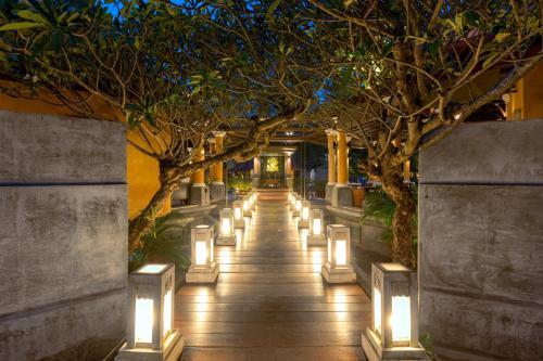 Hotel The Village Resort & Spa