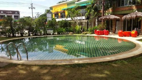 Sunshine Inn Resort