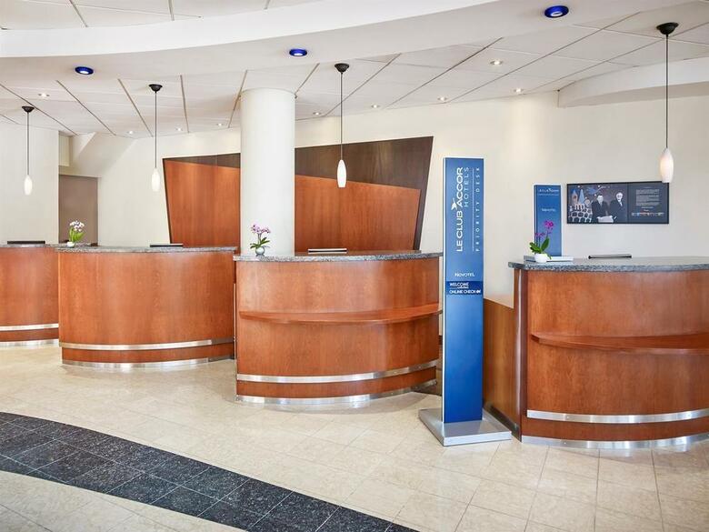 Novotel Toronto Mississauga Centre Hotel