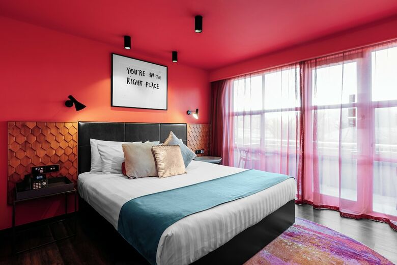 Naumi Auckland Airport Hotel
