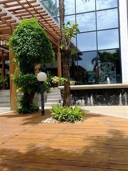 Huahin Grand Hotel & Plaza