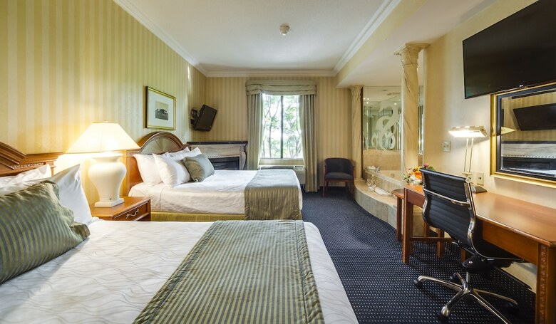 Hotel Monte Carlo Inns Toronto West Suites