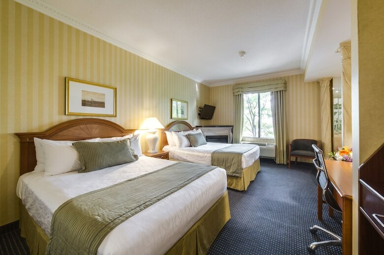 Hotel Monte Carlo Inns Toronto West Suites