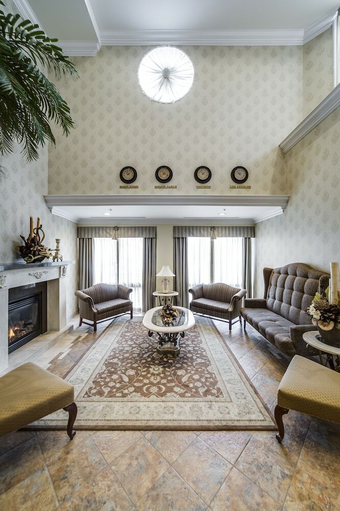 Hotel Monte Carlo Inns - Brampton Suites