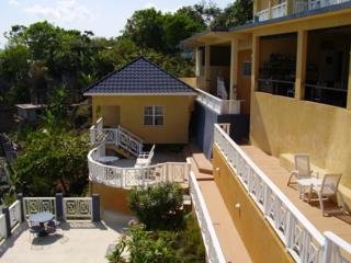 Hotel Moxon Beach