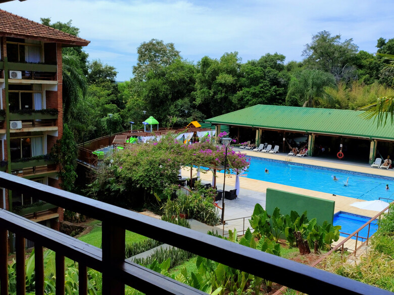 Raices Esturi�n Hotel