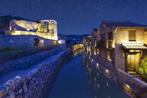 Hotel Beijing Gubei Water Town Changcheng Inn
