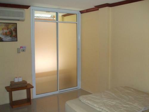Hostal Aura House