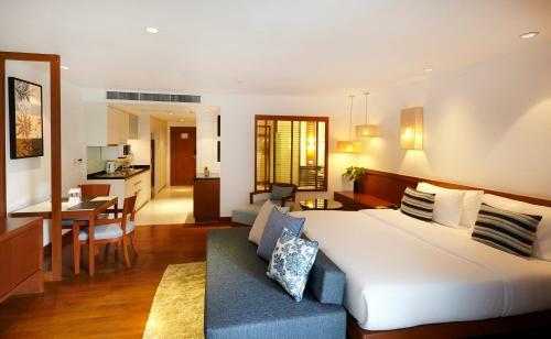 Hotel Woodlands Suites Serviced Residences