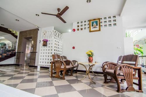Posada Sutus Court 2