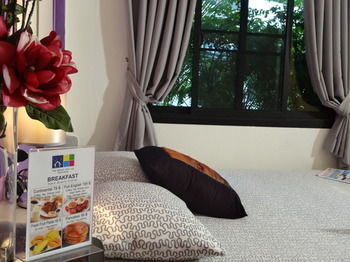 Hostal The Beach Cha Am Guest House