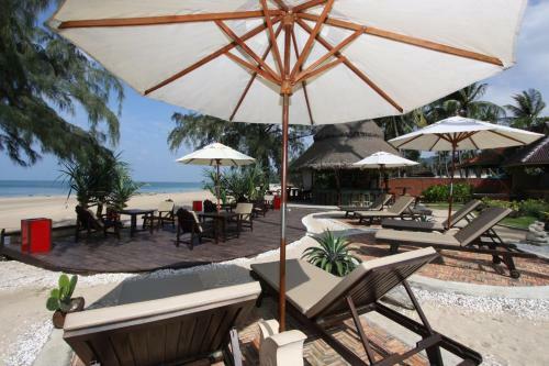 Hotel Lanta Castaway Beach Resort