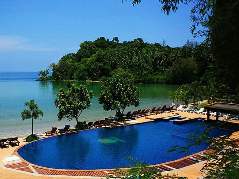 Hotel Kaw Kwang Beach Resort
