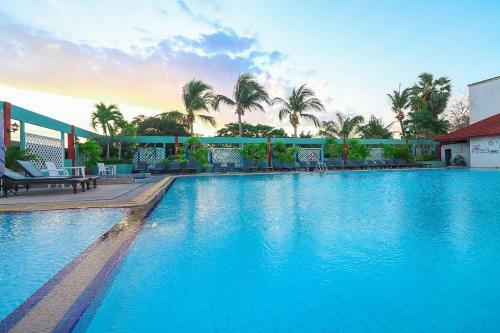 Huahin Grand Hotel And Plaza