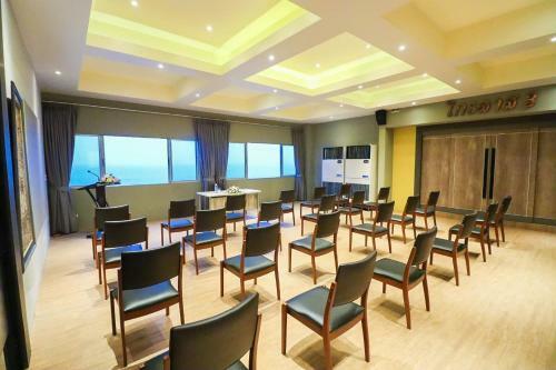 Huahin Grand Hotel And Plaza