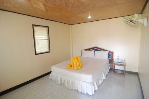 Hotel Lanta Coral Beach Resort