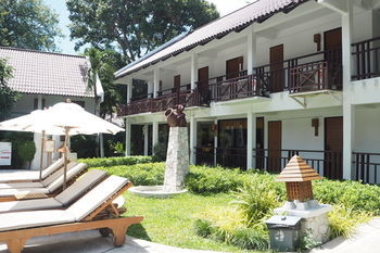 Woodlands Hotel And Resort