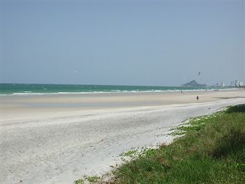 Hotel Baanrajdamnern Hua Hin