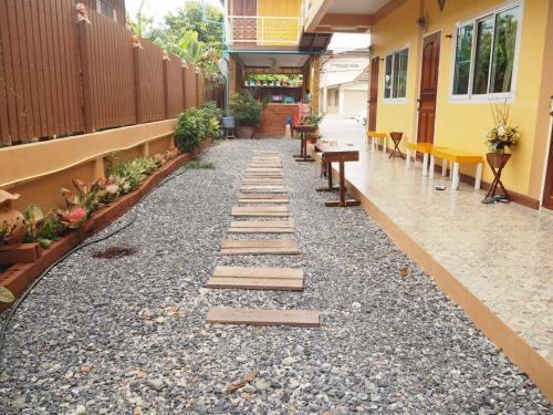 Hostal Baan Bussara