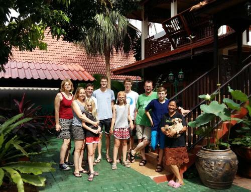 Hotel Golden Teak Home Resort