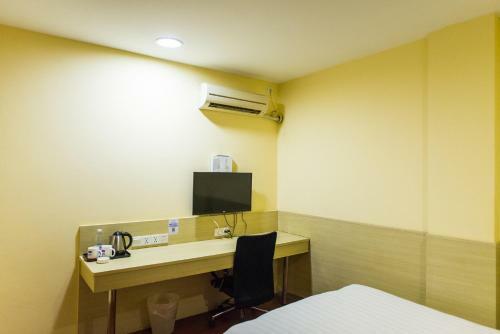 Hotel Hanting Express Shanghai Maoming Road