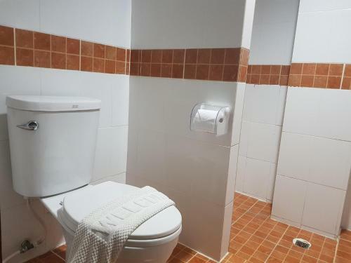 Hostal Thana Hotel & Guest House