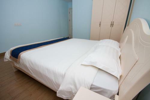 Longhigh Resort Apartment - Phase 3 Branch