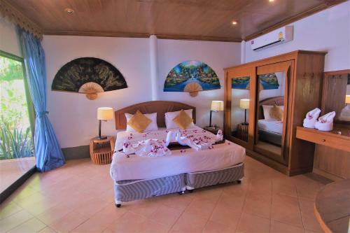 Hotel Bangrak Pier Samui Resort