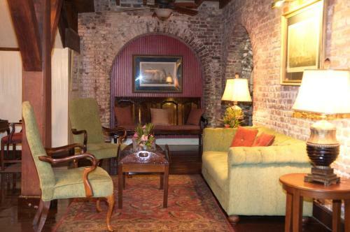 Copper And Lumber Store Hotel