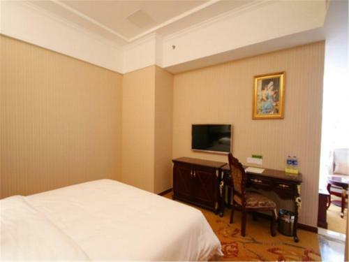 Vienna Hotel Songjiang Xin Qiao