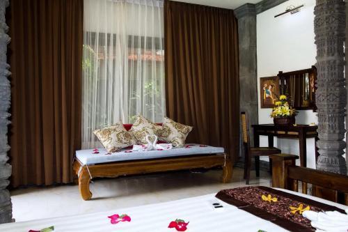 Hotel White House Beach Resort And Spa