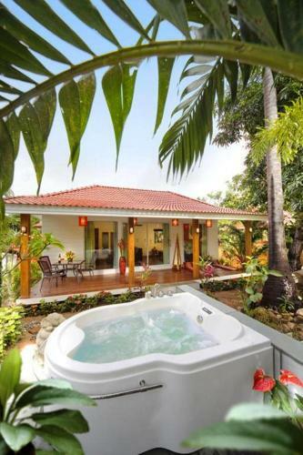 Hotel Paradise Island Estate