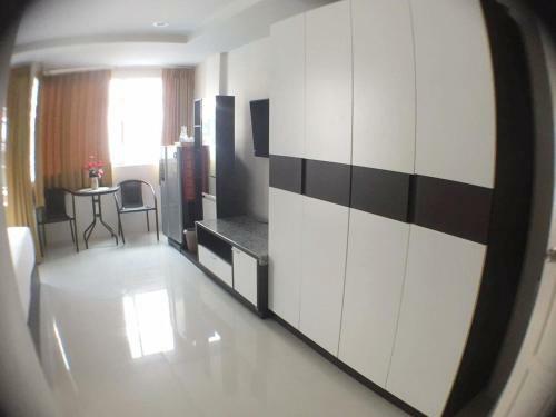 Hostal Swiss House