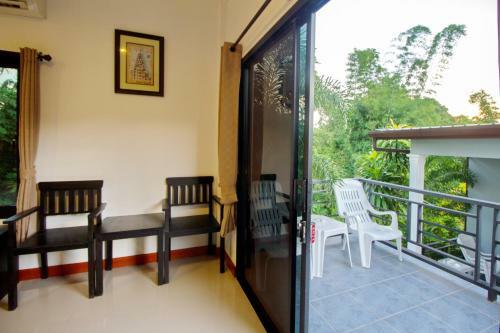 Hotel Naya Paradise Retreat
