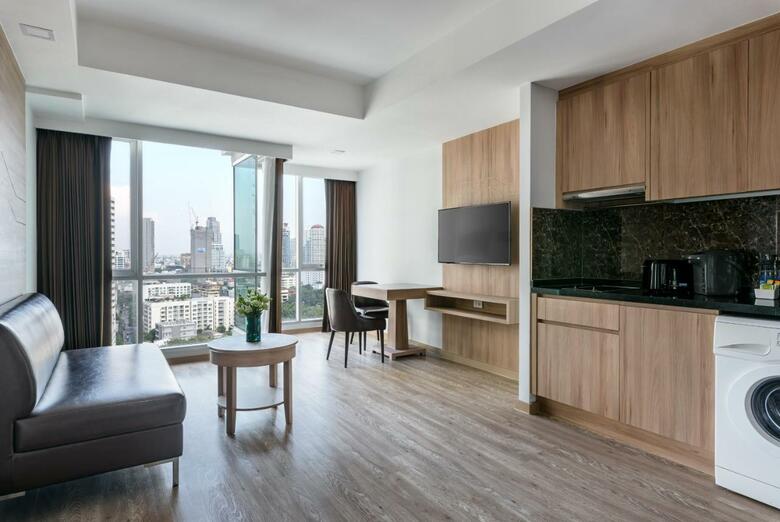 Hotel Adelphi Grande Sukhumvit By Compass Hospitality