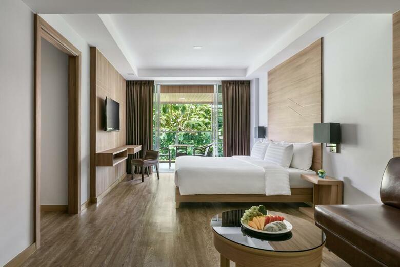 Hotel Adelphi Grande Sukhumvit By Compass Hospitality