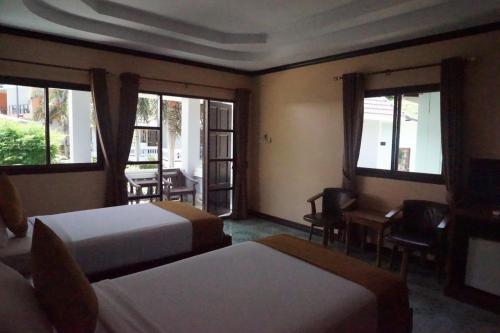 Hotel Phi Phi Andaman Beach Resort