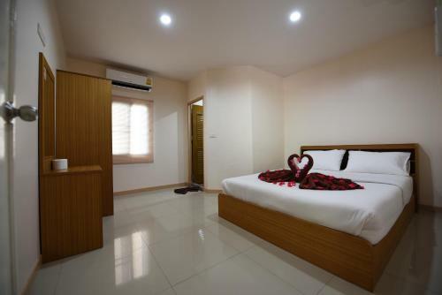 Hostal B Place Guesthouse