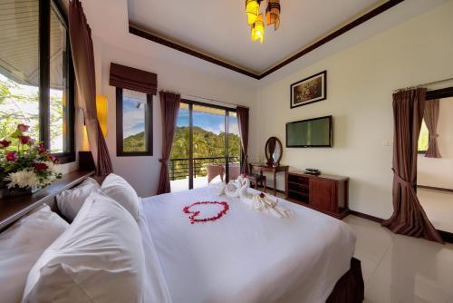 Nb Sunrise Mountain Villa