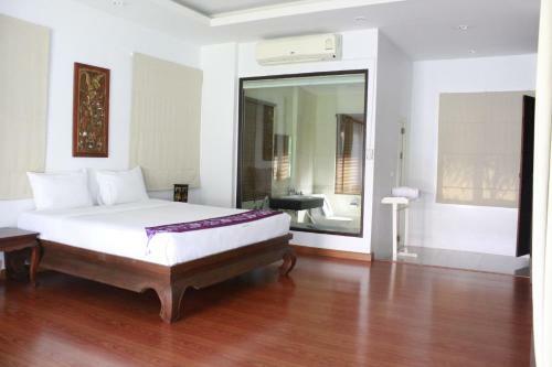 Hotel Poolsawat Villa