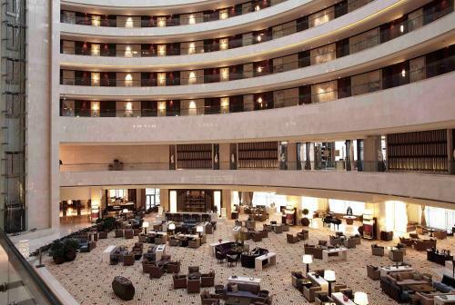 Renaissance Tianjin Lakeview Hotel