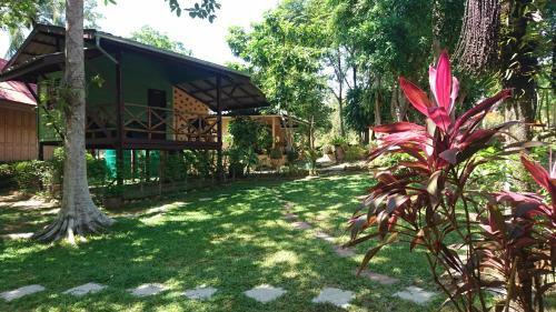 Hostal Macura Resort