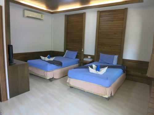Dewshore Resort