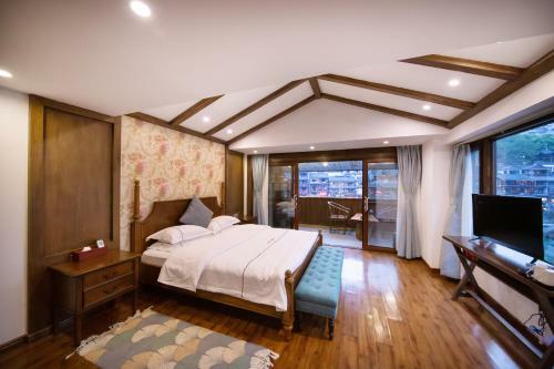 Posada Fenghuang Jianghu Inn