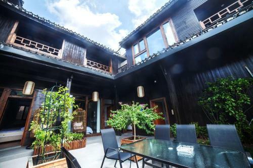 Posada Fenghuang Jianghu Inn
