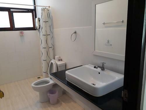 Albergue House23 Hotel