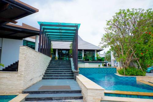 Hotel Z Through By The Zign
